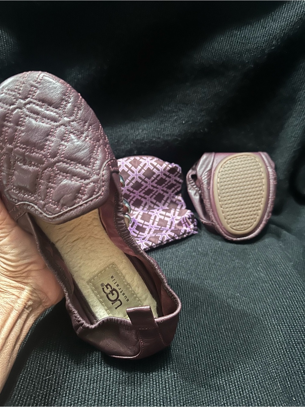 UGG Isbella Port Leather Travel Ballet Flats Size 7 Complete With Carrying Pouch